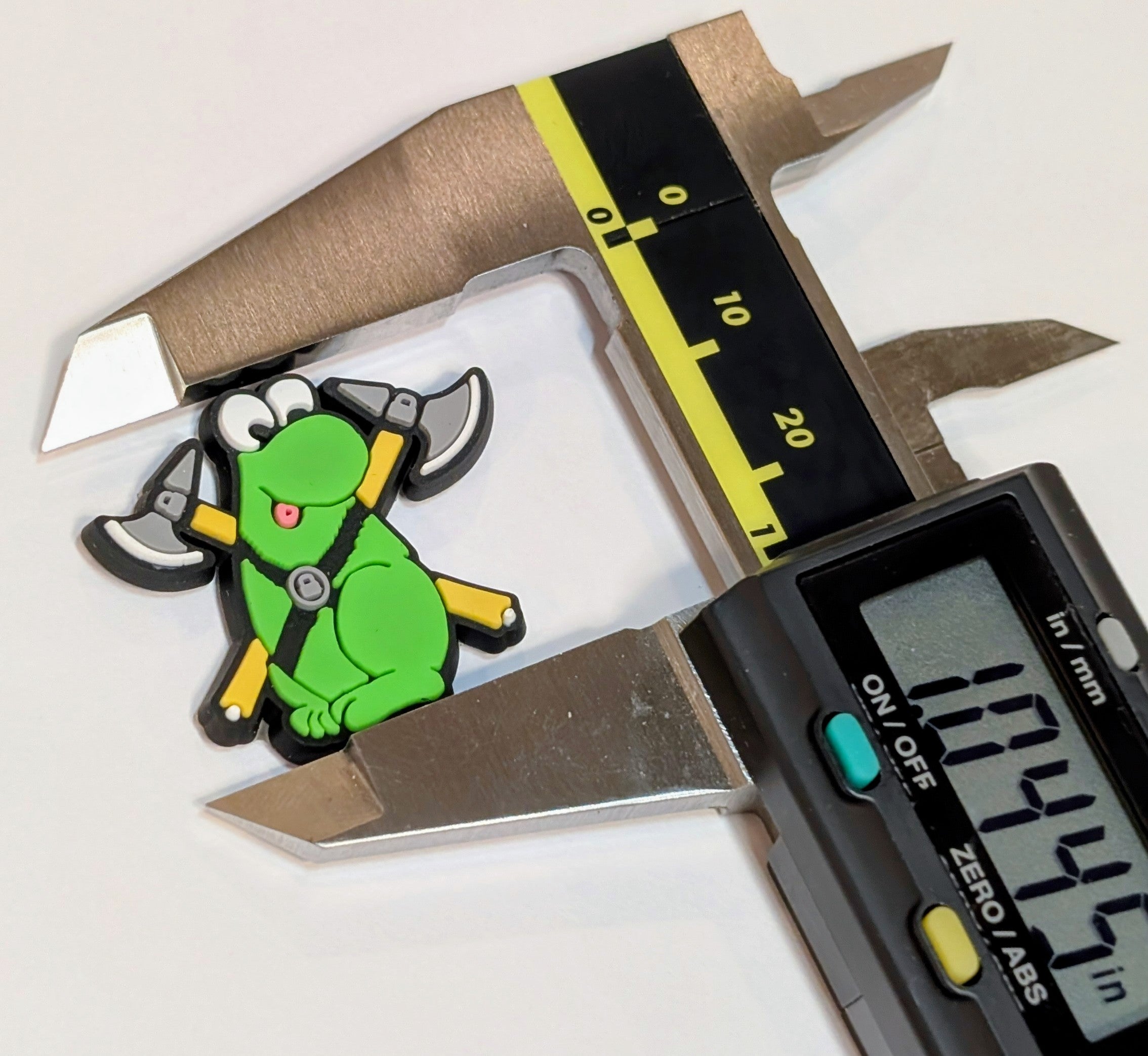 Knifenerds Character Patch Green Axe Dimensions